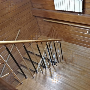 Сверхмощная лестница на металлическом тройном каркасе в дом