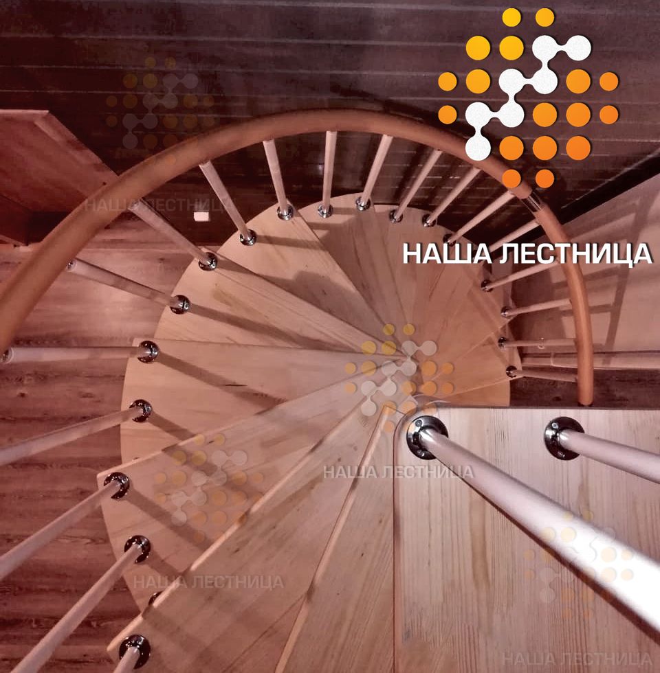 Фото винтовая лестница для мансардного этажа на модульном каркасе - вид 5