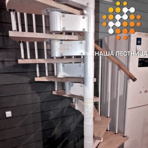 Винтовая лестница для мансардного этажа на модульном каркасе-2