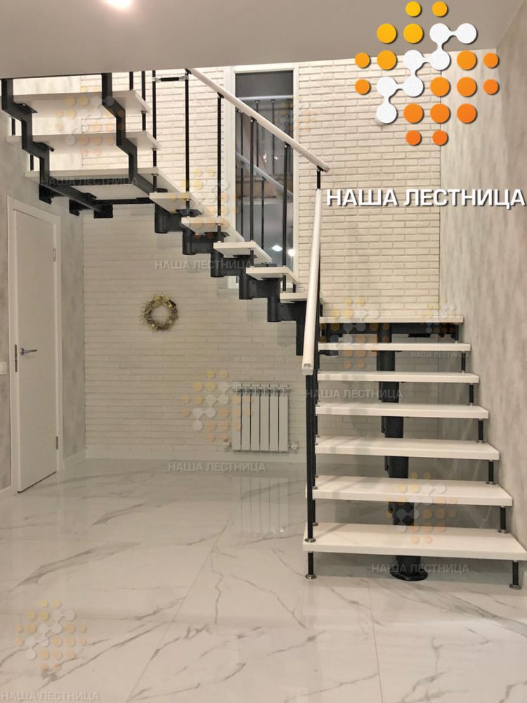 Фото модульная лестница на второй этаж без опорных столбов на 180 градусов - вид 4