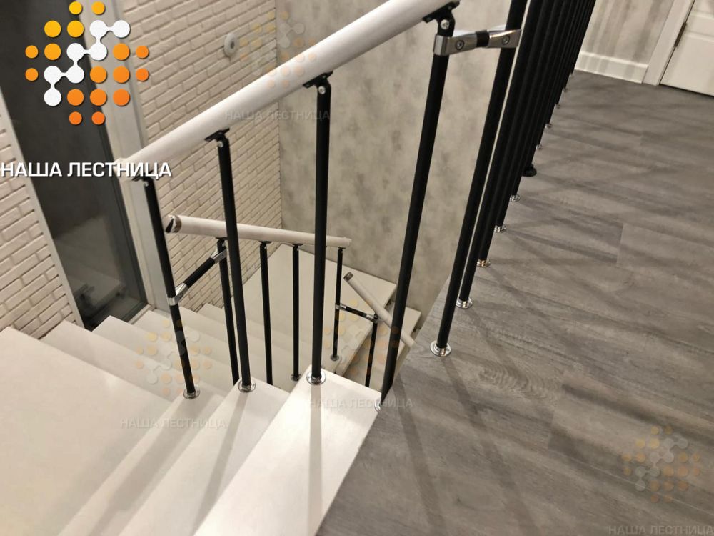 Фото модульная лестница на второй этаж без опорных столбов на 180 градусов - вид 11