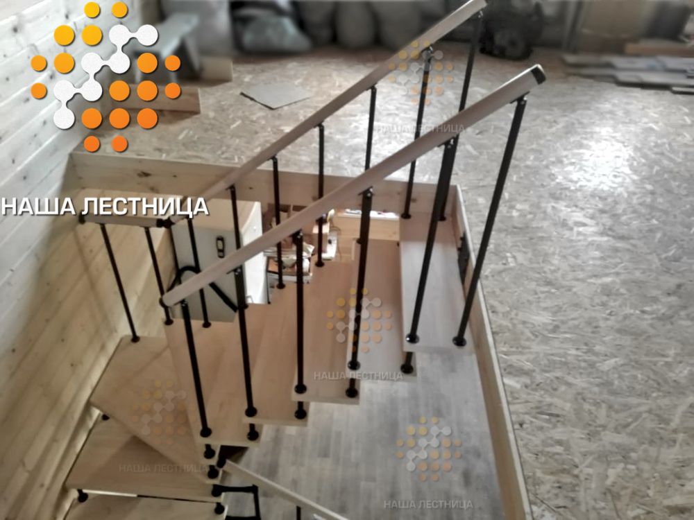 Фото недорогая модульная лестница в деревянный дом - вид 3