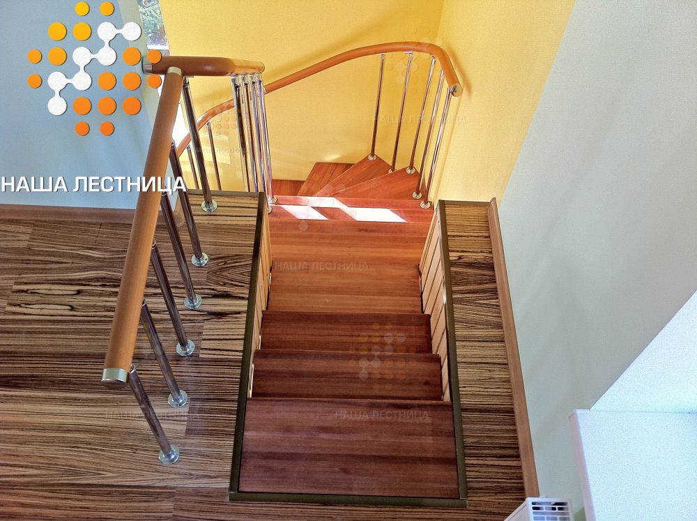 Фото комбинированная винтовая лестница на мансарду - вид 5