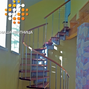Комбинированная винтовая лестница на мансарду-2