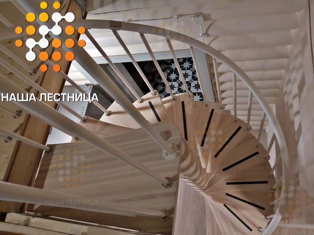 Фото винтовая лестница для дома, серия derstahl - вид 2
