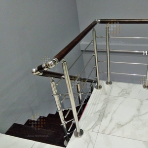 Деревянная лестница на металлическом каркасе, серия "Гранж"-2