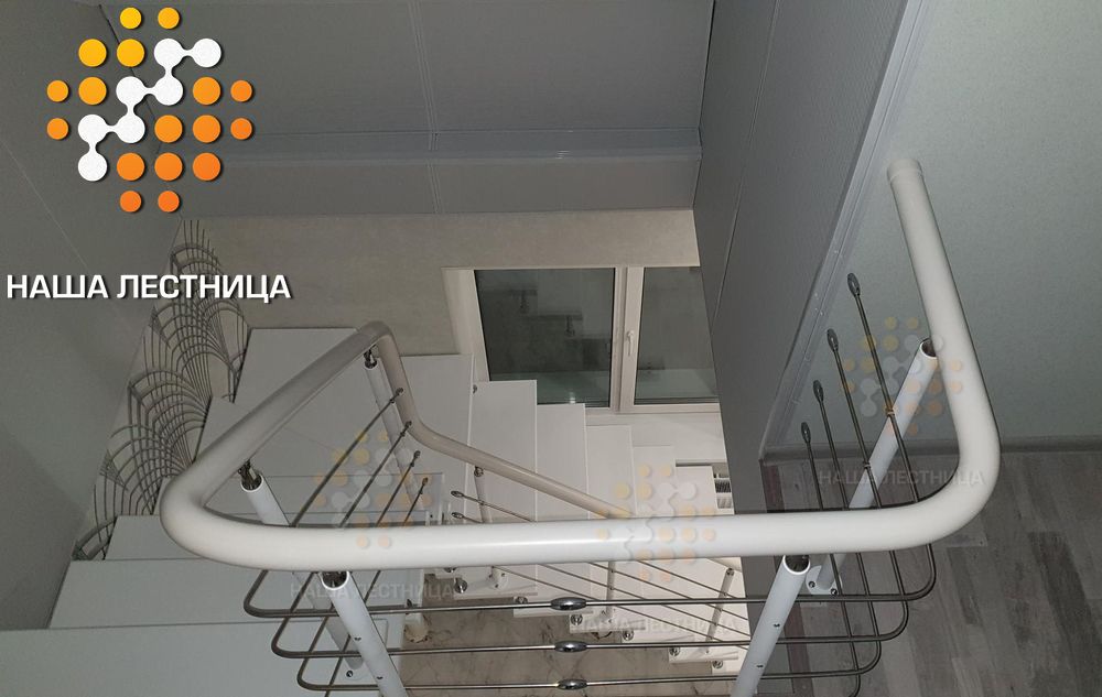 Фото модульная лестница в белом, на 90 градусов - вид 2