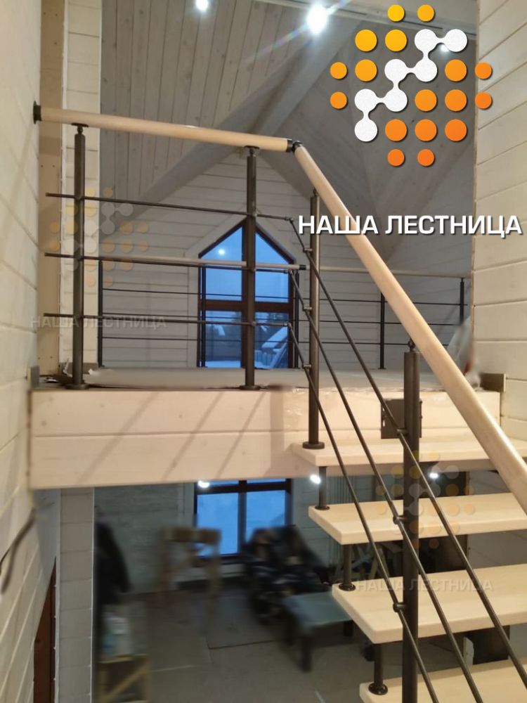 Фото модульная лестница на второй этаж с поворотным столом на 180 - вид 8