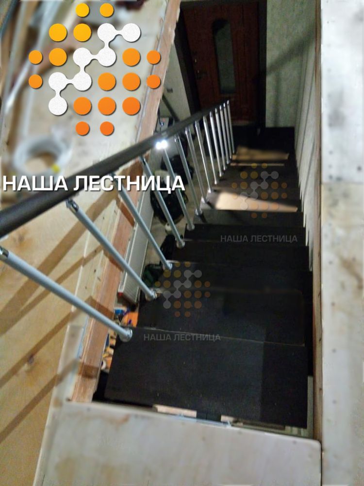 Фото маршевая лестница на 2 этаж на модульном каркасе - вид 4