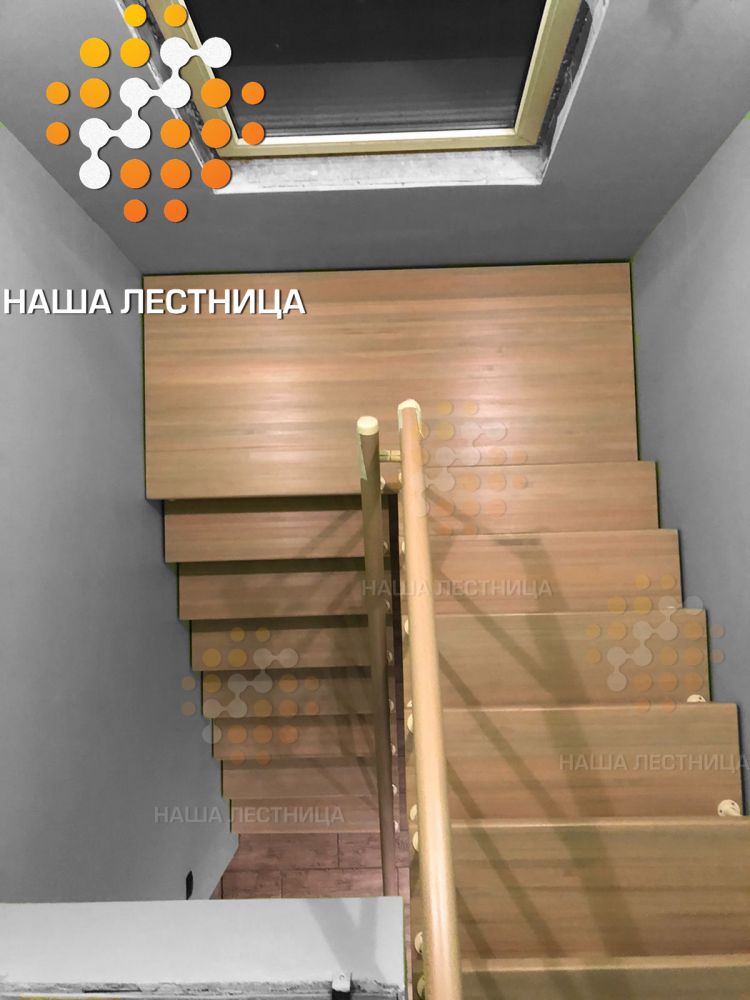 Фото модульная лестница на второй этаж с поворотным столом на 180 - вид 2