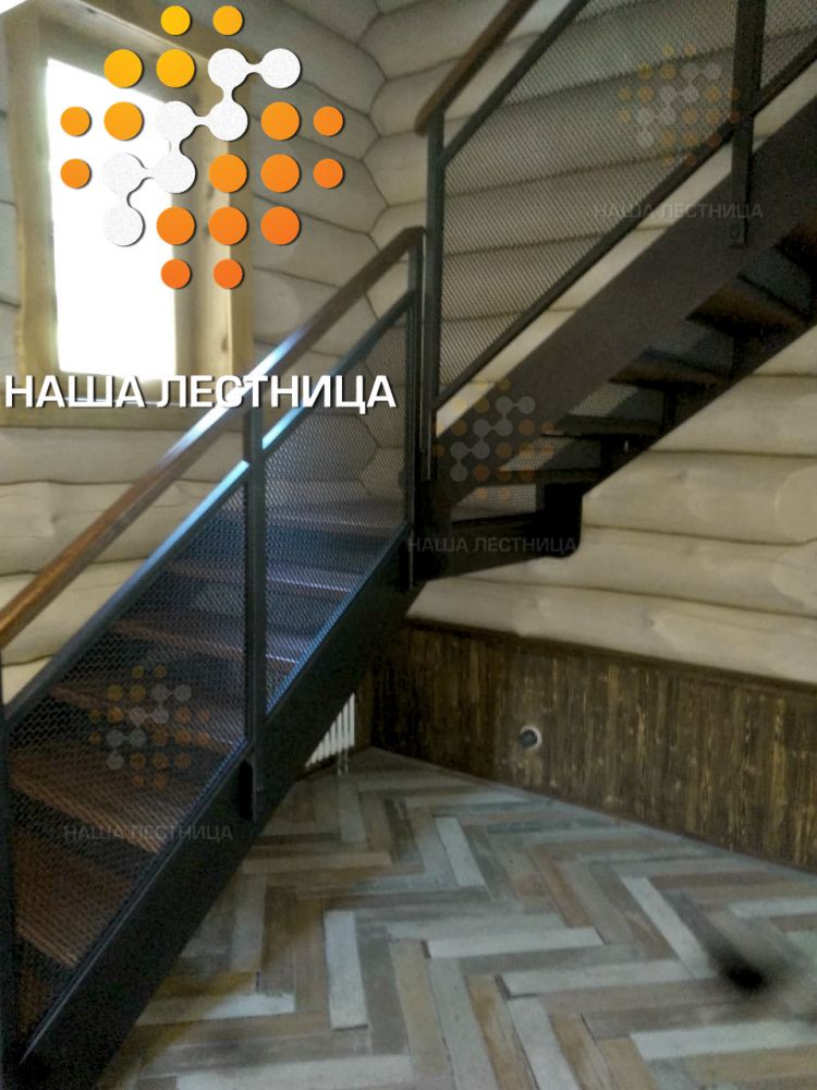 Фото две лестницы на второй и третий этаж, серия лофт - вид 3