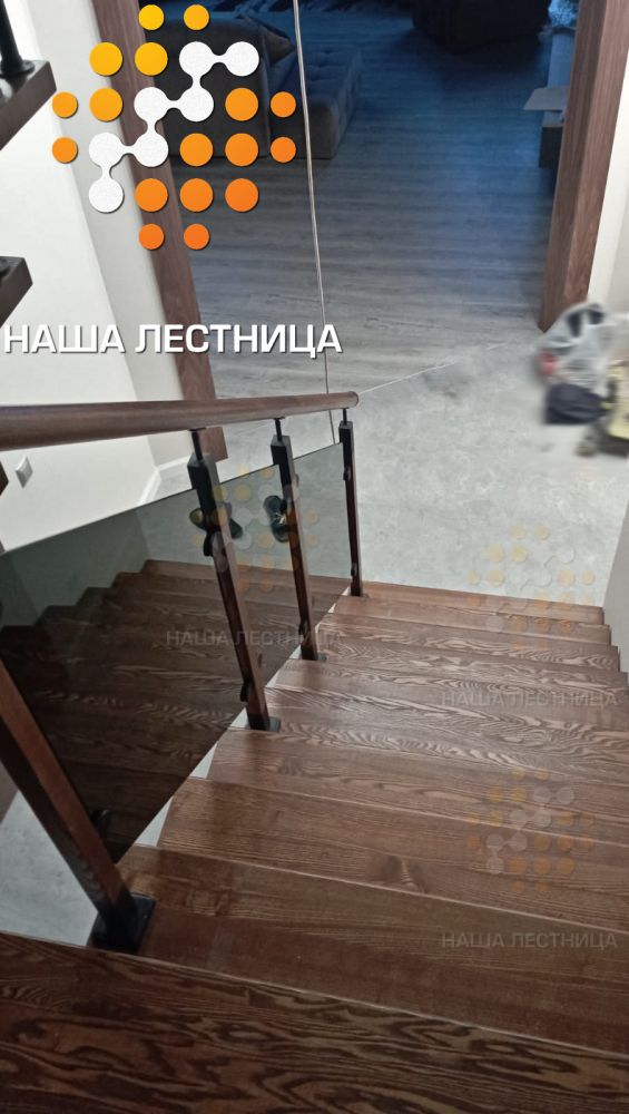 Фото лестница со стеклянным ограждением, серия гранж - вид 5