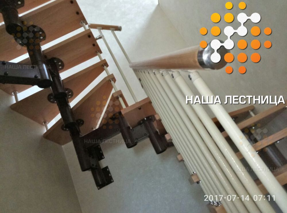Фото классическая модульная лестница с поворотом 180 - вид 6