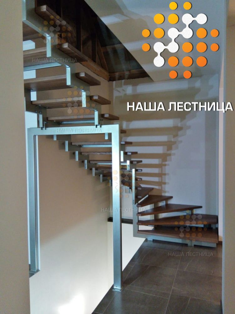 Фото лестница на мансардный этаж, серия лаунж - вид 1