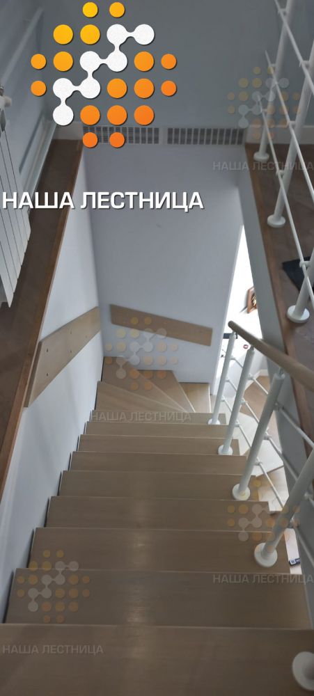 Фото лестница на второй этаж, серия "лаунж" - вид 2
