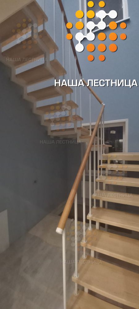 Фото трехмаршевая лестница с двумя площадками - вид 1