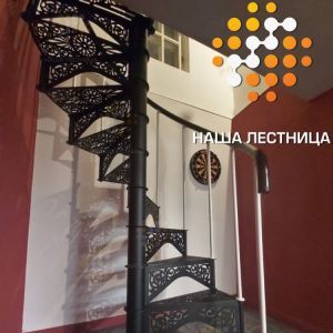 Винтовая лестница в ретро-стиле
