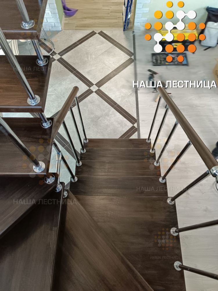 Фото лестница на второй этаж, серия волна - вид 2