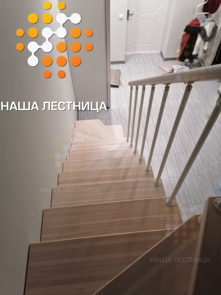 Фото лестница на металлическом каркасе, серия "гранж" - вид 2