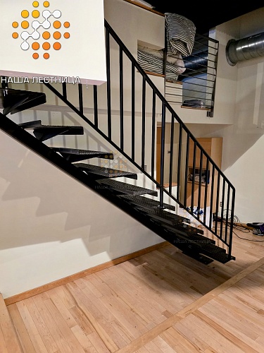 Лестница для дома на монокосоуре серии СуперЛайт №928 - фото №5