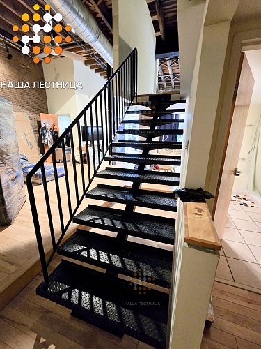 Лестница для дома на монокосоуре серии СуперЛайт №928 - фото №4